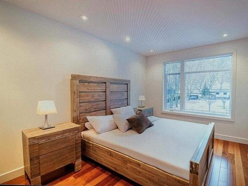 Bedroom - 520 Av. De La Pointe-Jameson, Venise-En-Québec, QC - Indoor Photo Showing Bedroom