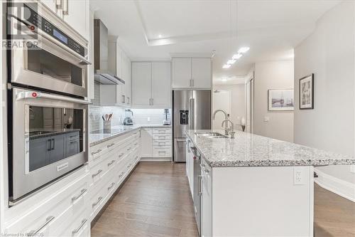 80 9Th Street Unit# 502, Owen Sound, ON - Indoor Photo Showing Kitchen With Upgraded Kitchen