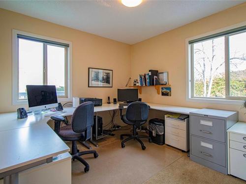174 Spruce Place, Penticton, BC - Indoor Photo Showing Office