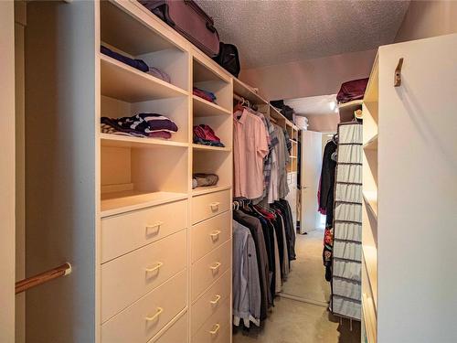 174 Spruce Place, Penticton, BC - Indoor With Storage