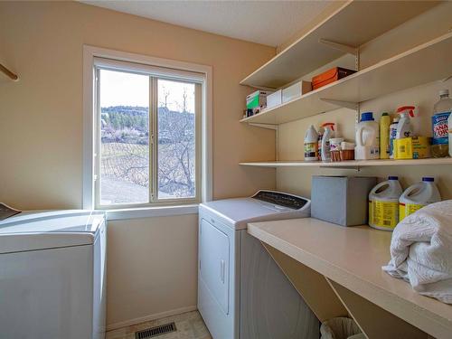 174 Spruce Place, Penticton, BC - Indoor Photo Showing Laundry Room