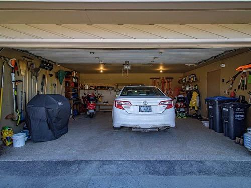 174 Spruce Place, Penticton, BC - Indoor Photo Showing Garage