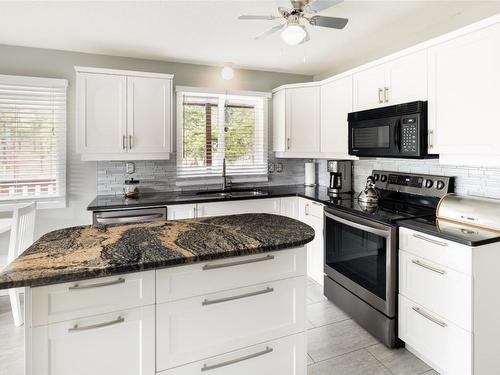 1635 Blackwood Drive, West Kelowna, BC - Indoor Photo Showing Kitchen With Double Sink