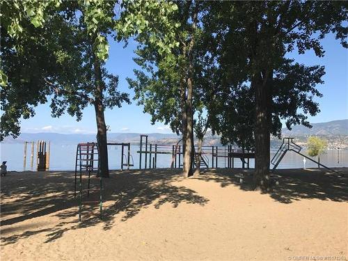 102-3283 Casorso Road, Kelowna, BC - Outdoor With View