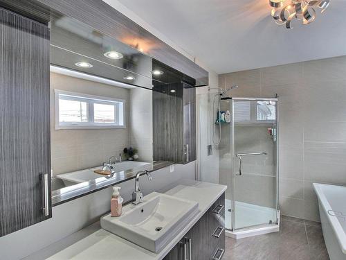 Bathroom - 130 Rue Rocheleau, Rouyn-Noranda, QC - Indoor Photo Showing Bathroom