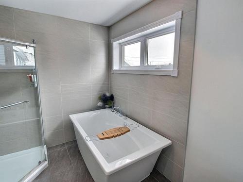 Salle de bains - 130 Rue Rocheleau, Rouyn-Noranda, QC - Indoor Photo Showing Bathroom