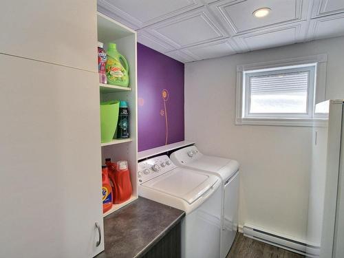 Salle de lavage - 130 Rue Rocheleau, Rouyn-Noranda, QC - Indoor Photo Showing Laundry Room