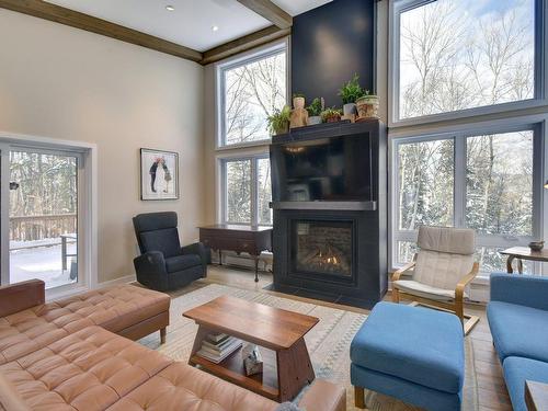 Salon - 80 Ch. Des Magnolias, Mont-Tremblant, QC - Indoor Photo Showing Living Room With Fireplace