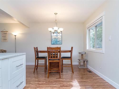 431 Arbutus Ave West, Duncan, BC - Indoor Photo Showing Dining Room