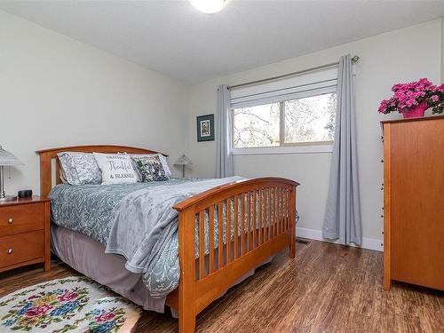 431 Arbutus Ave West, Duncan, BC - Indoor Photo Showing Bedroom