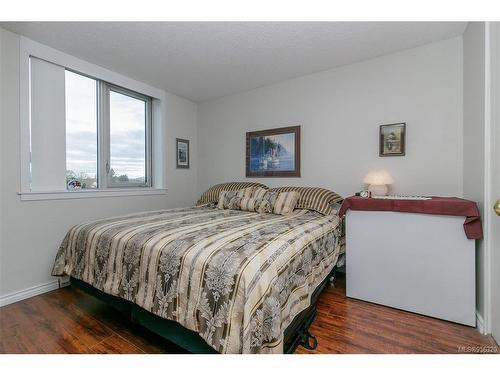 706-327 Maitland St, Victoria, BC - Indoor Photo Showing Bedroom