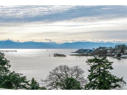 706-327 Maitland St, Victoria, BC - Outdoor With Body Of Water With View