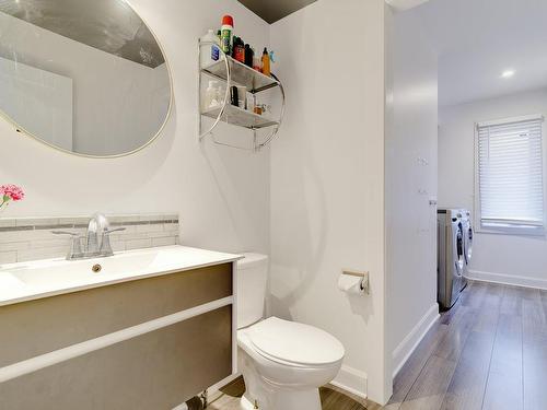 Powder room - 1200 Rue Rembrandt, Brossard, QC - Indoor Photo Showing Bathroom