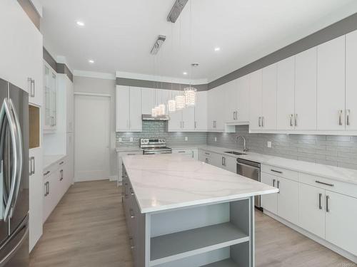 4360 Johnston Rd, Port Alberni, BC - Indoor Photo Showing Kitchen With Double Sink With Upgraded Kitchen