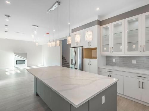 4360 Johnston Rd, Port Alberni, BC - Indoor Photo Showing Kitchen With Upgraded Kitchen