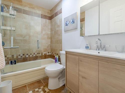 Salle de bains - 6070 Av. De Marseille, Longueuil (Saint-Hubert), QC - Indoor Photo Showing Bathroom
