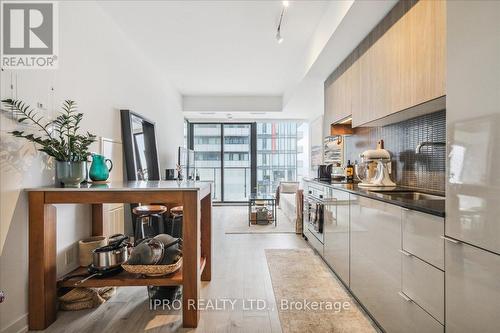 3508 - 161 Roehampton Avenue, Toronto, ON - Indoor Photo Showing Kitchen With Upgraded Kitchen