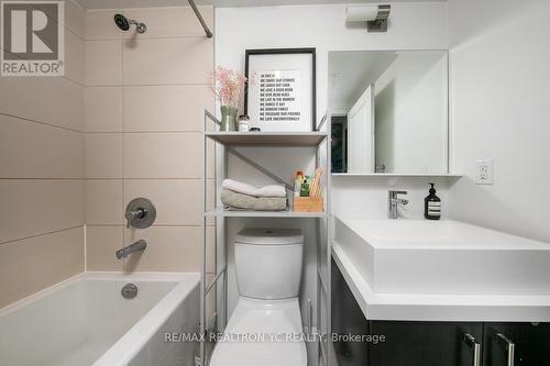2205 - 65 St Mary Street, Toronto, ON - Indoor Photo Showing Bathroom