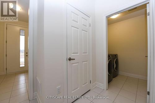 3243 Sixth Line, Oakville, ON - Indoor Photo Showing Laundry Room