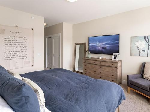 3452 Granite, Kelowna, BC - Indoor Photo Showing Bedroom