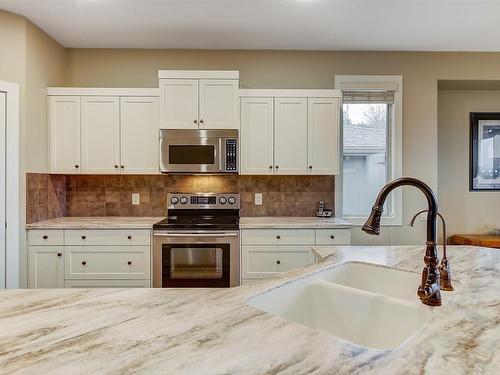 3-2421 Glacier Court, Kelowna, BC - Indoor Photo Showing Kitchen With Double Sink