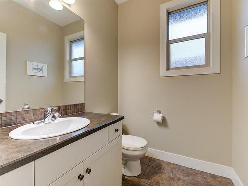 3-2421 Glacier Court, Kelowna, BC - Indoor Photo Showing Bathroom