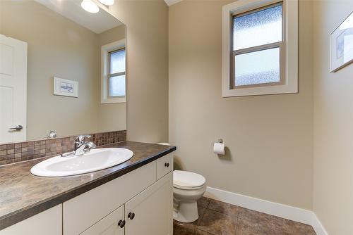 3-2421 Glacier Court, Kelowna, BC - Indoor Photo Showing Bathroom