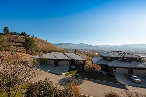 3-2421 Glacier Court, Kelowna, BC - Outdoor