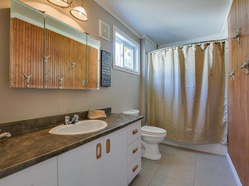 Salle de bains - 18 Ch. Du Lac-Croche E., Saint-Donat, QC - Indoor Photo Showing Bathroom