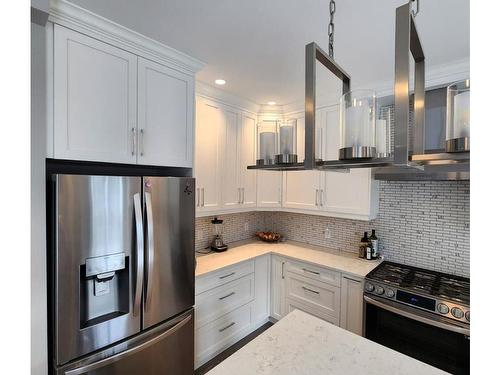 2552 Nickson Way, Sooke, BC - Indoor Photo Showing Kitchen With Upgraded Kitchen