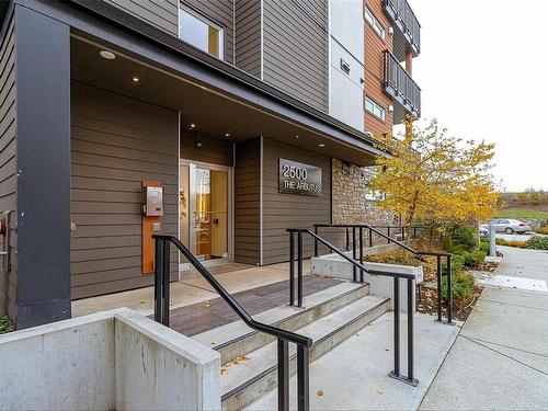 304-2500 Hackett Cres, Central Saanich, BC - Outdoor With Exterior