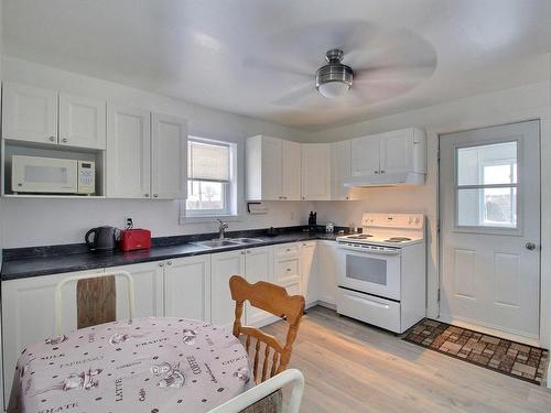 Kitchen - 250  - 252 11E Avenue, Senneterre - Ville, QC - Indoor Photo Showing Kitchen With Double Sink