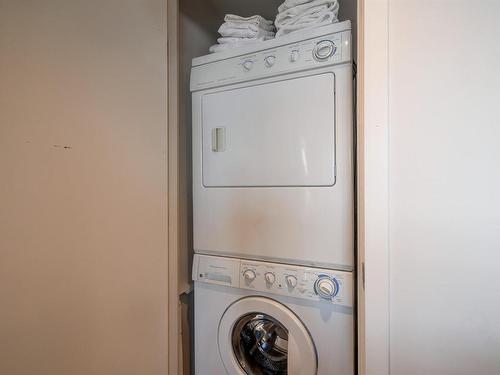 705-760 Johnson St, Victoria, BC - Indoor Photo Showing Laundry Room