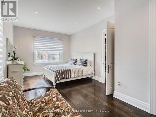 2411 Thorn Lodge Dr, Mississauga, ON - Indoor Photo Showing Bedroom