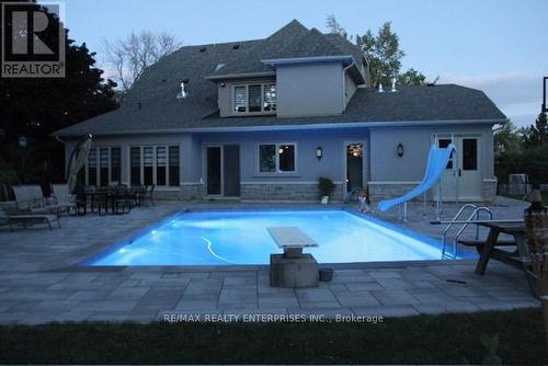 2411 Thorn Lodge Dr, Mississauga, ON - Outdoor With In Ground Pool