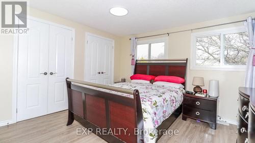 67 Corbett Drive, Barrie, ON - Indoor Photo Showing Bedroom