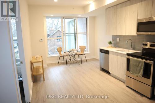 116 - 1350 Kingston Road, Toronto (Birchcliffe-Cliffside), ON - Indoor Photo Showing Kitchen