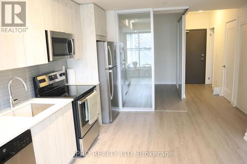 116 - 1350 Kingston Road, Toronto (Birchcliffe-Cliffside), ON - Indoor Photo Showing Kitchen With Stainless Steel Kitchen With Upgraded Kitchen