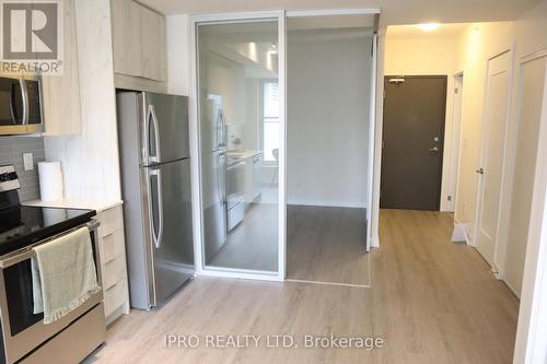 116 - 1350 Kingston Road, Toronto (Birchcliffe-Cliffside), ON - Indoor Photo Showing Kitchen With Stainless Steel Kitchen