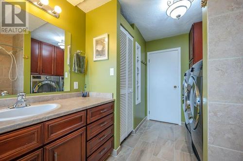 30 Osborne Road, Summerland, BC - Indoor Photo Showing Laundry Room
