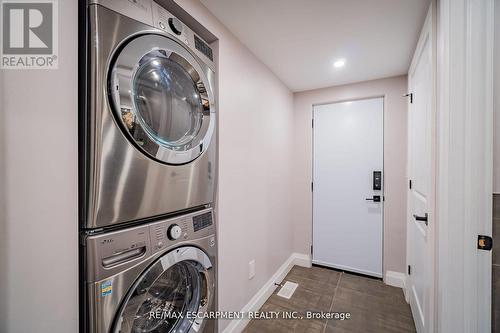 4733 River Road, Niagara Falls, ON - Indoor Photo Showing Laundry Room