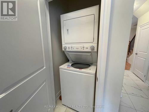 323 Atkinson Street, Clearview, ON - Indoor Photo Showing Laundry Room