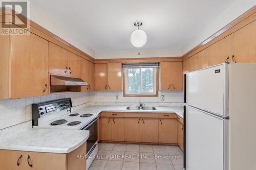 58 Roseland Dr, Toronto, ON - Indoor Photo Showing Kitchen With Double Sink