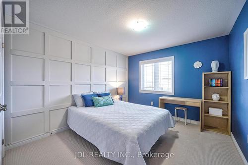 195 Greti Drive, Hamilton, ON - Indoor Photo Showing Bedroom