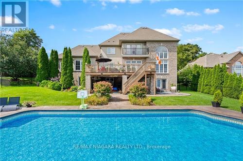 71 Tanbark Rd, Niagara-On-The-Lake, ON - Outdoor With In Ground Pool With Backyard