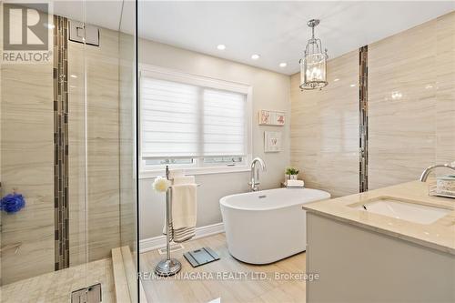 71 Tanbark Rd, Niagara-On-The-Lake, ON - Indoor Photo Showing Bathroom