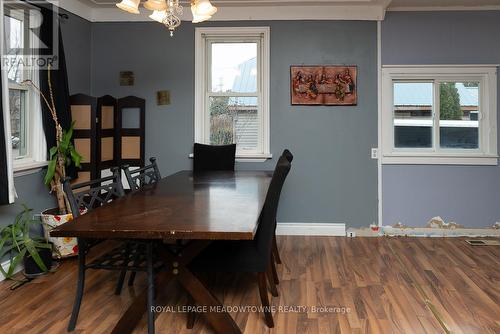670 Knox Ave, Hamilton, ON - Indoor Photo Showing Dining Room