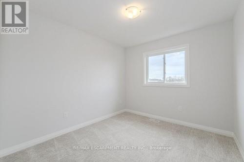 71 Alicia Crescent, Thorold, ON - Indoor Photo Showing Other Room