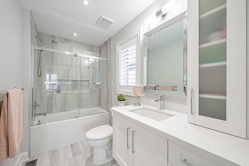 474 Dewitt Road N, Stoney Creek, ON - Indoor Photo Showing Bathroom