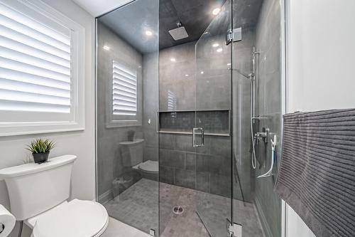 474 Dewitt Road N, Stoney Creek, ON - Indoor Photo Showing Bathroom